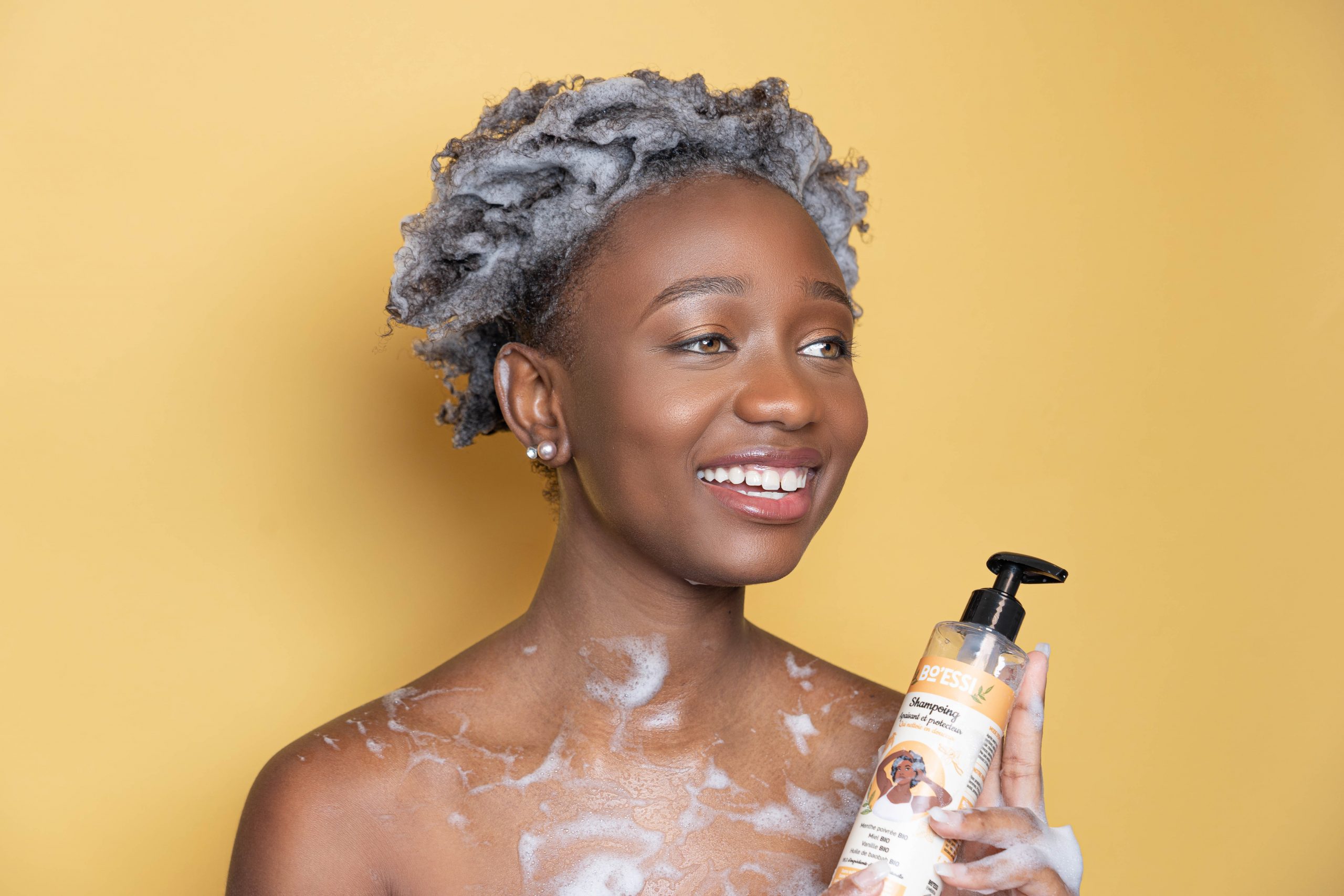 shampoing nettoyant cheveux crepus