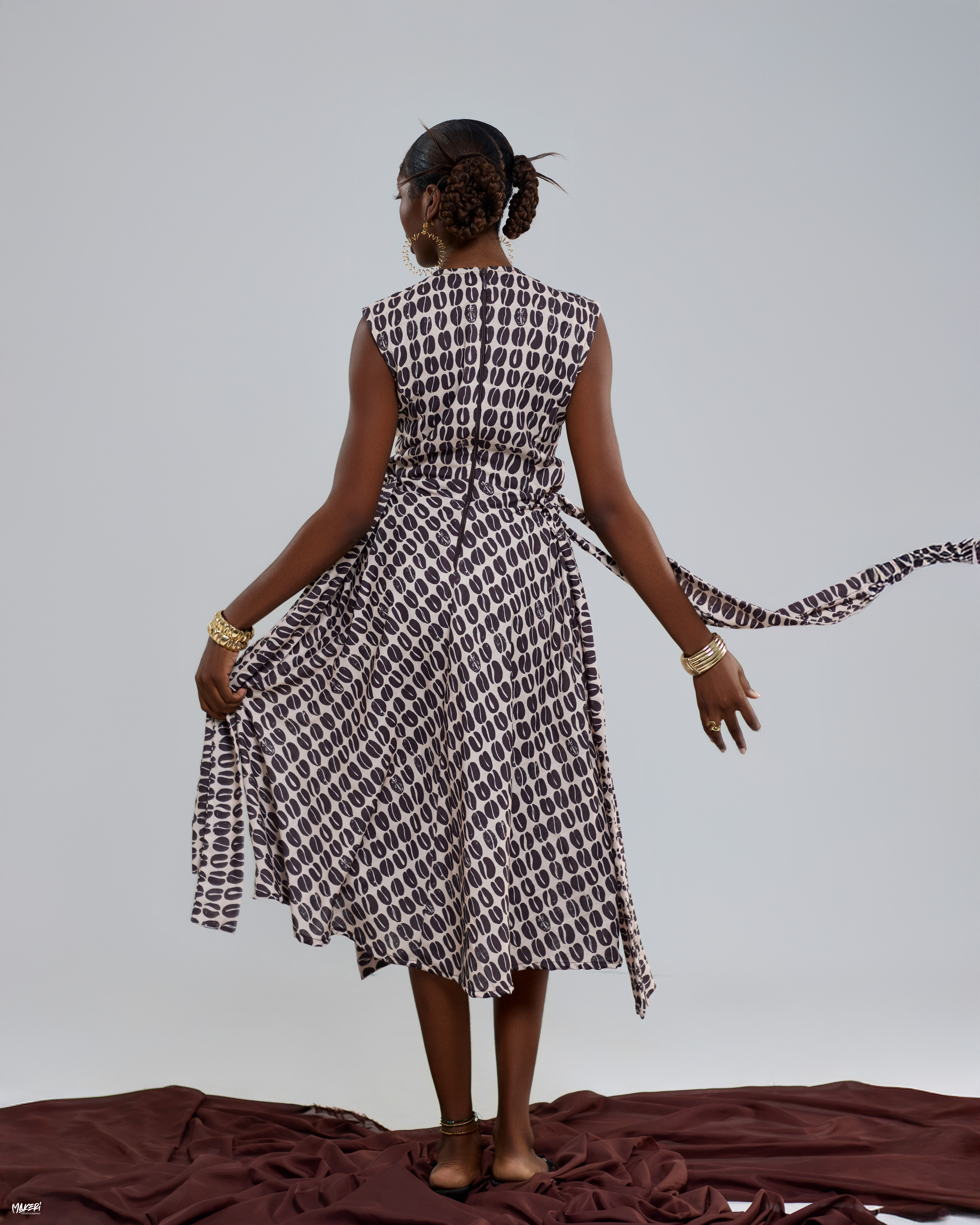 Robe fluide Djôdjô - Brown Roots – Image 3