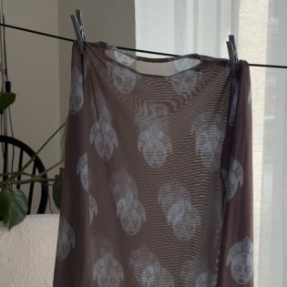 Top en mesh Yindzi - Ipung Atelier